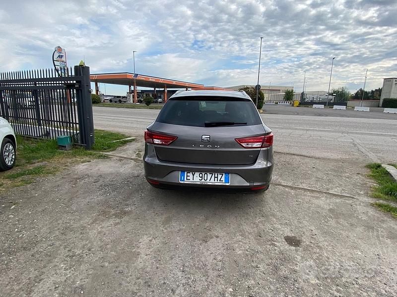 Usata Seat Leon ST Reference 105 CV (77 kW) 2015 Grigio Station wagon