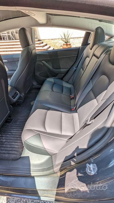 Usata Tesla Model 3 Long Range AWD 366 kW (498 CV) 2021 Berlina