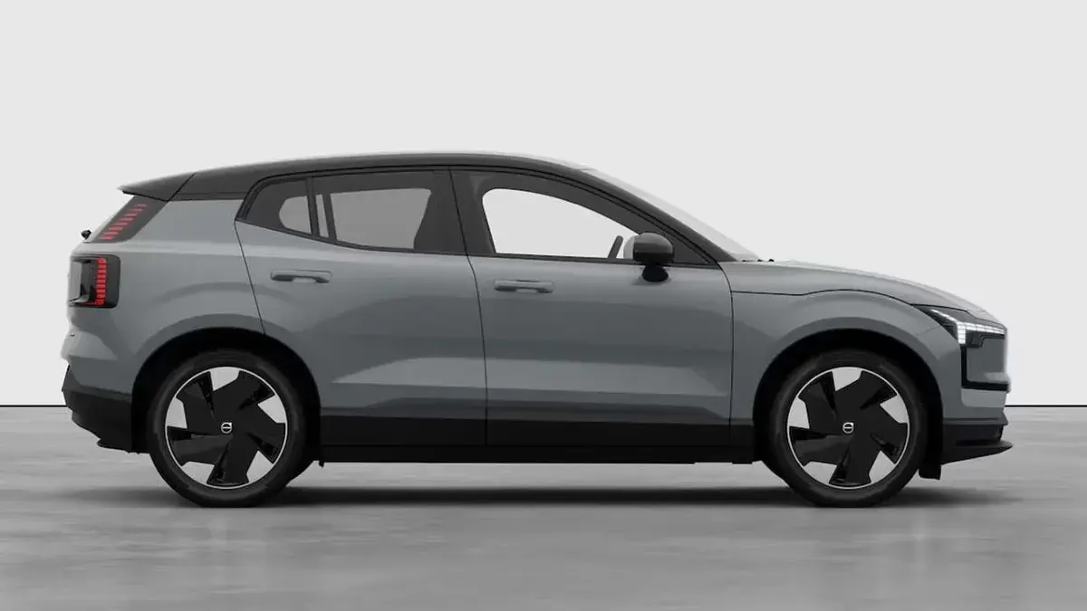 Nuova Volvo EX30 Plus 75 kW (102 CV) 2026 74000 SUV