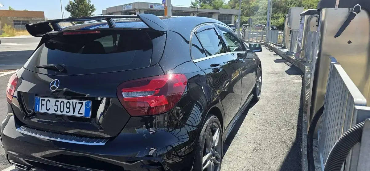 Usata Mercedes A180 Premium 109 CV (80 kW) 2016 Utilitaria