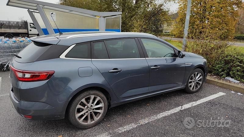 Usata Renault Mégane GrandTour 110 CV (80 kW) 2017 Blu Station wagon