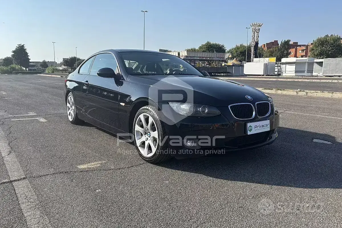 Usata BMW 320 Efficient Dynamics 177 CV (130 kW) 2009 Nero Coupé