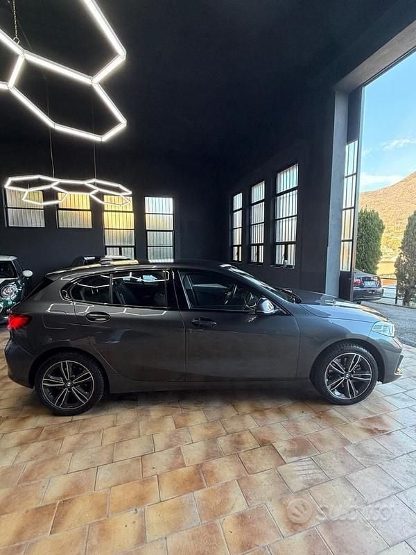 Usata BMW 116 M Sport 116 CV (85 kW) 2020 Grigio Utilitaria