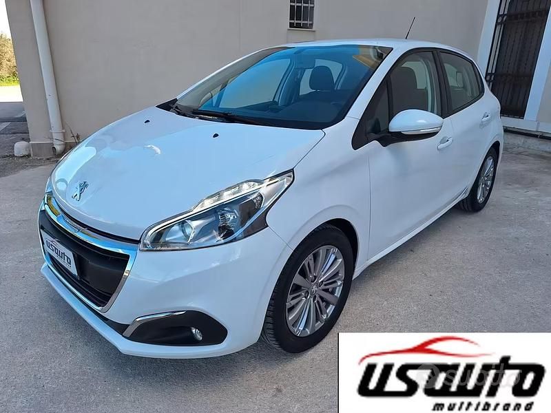Usata Peugeot 208 101 CV (74 kW) 2019 Bianco Utilitaria