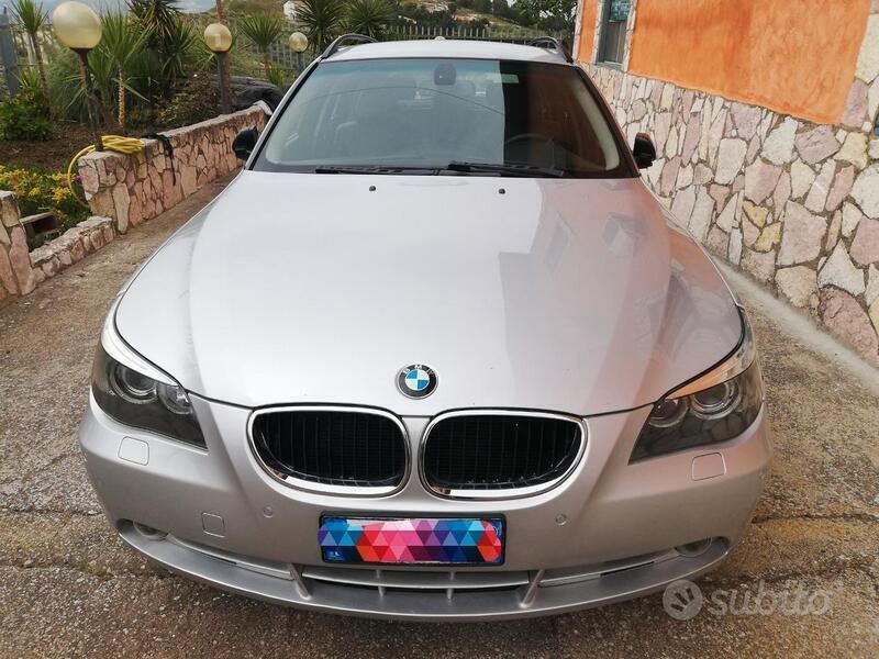 Grigio Usata 2007 BMW 530 Station wagon | 4900 € (Molto cara) - Immagine 1/4