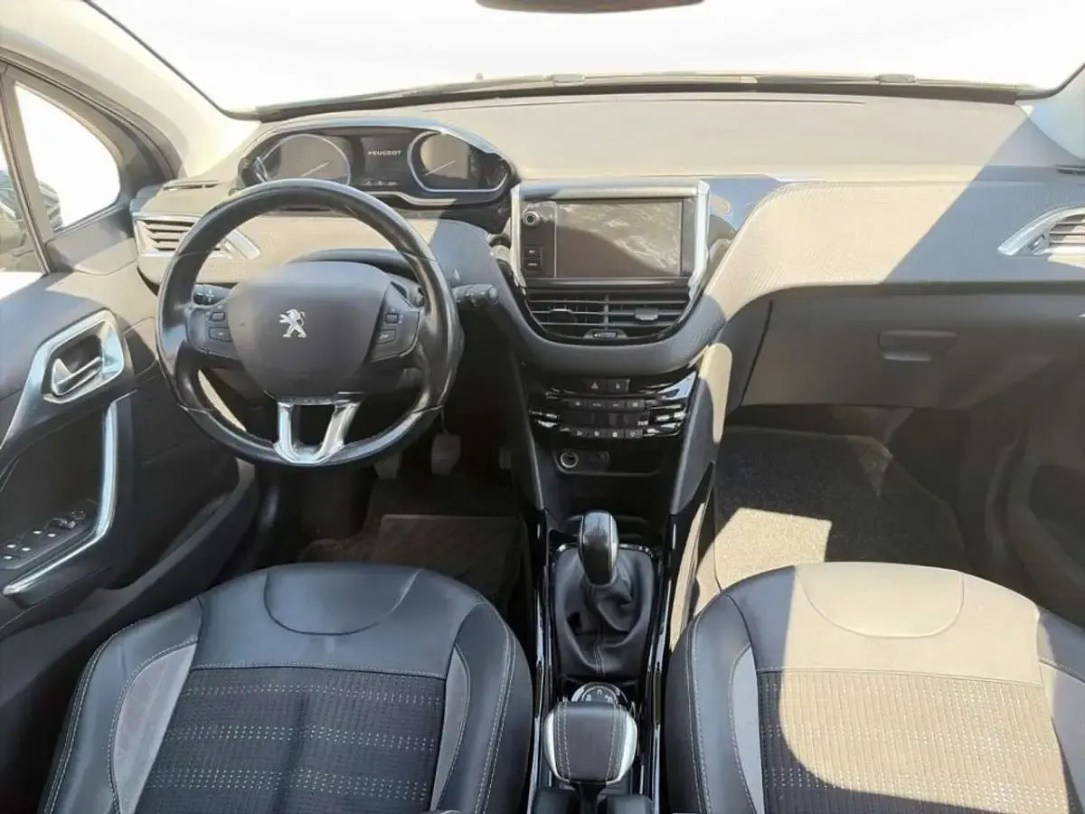 Usata Peugeot 2008 Allure 99 CV (72 kW) 2016 Verde SUV