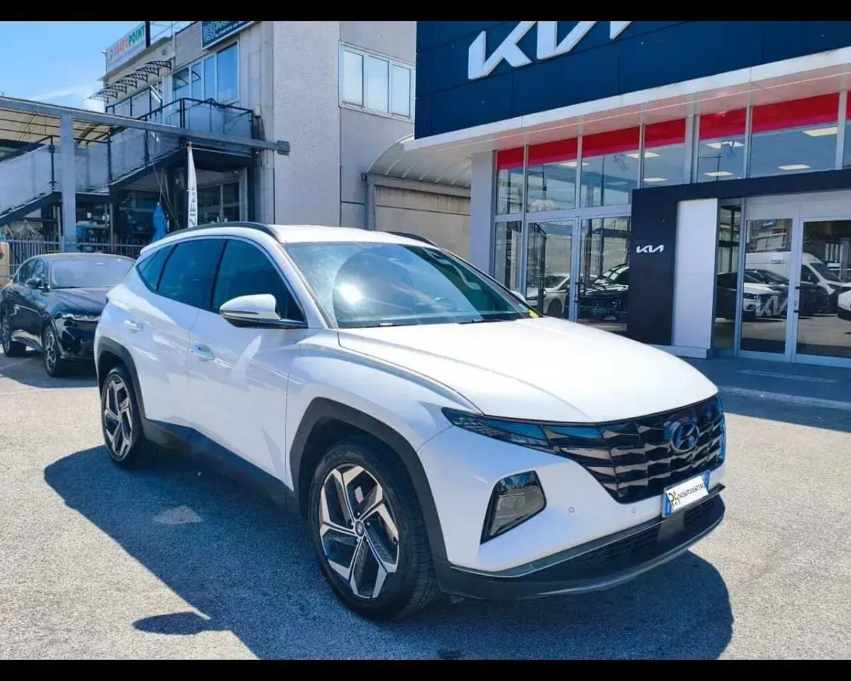 Gebraucht Hyundai Tucson 179 PS (131 kW) 2021 Weiß SUV