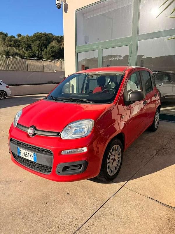 Usata Fiat Panda Easy 69 CV (50 kW) 2017 Rosso Utilitaria