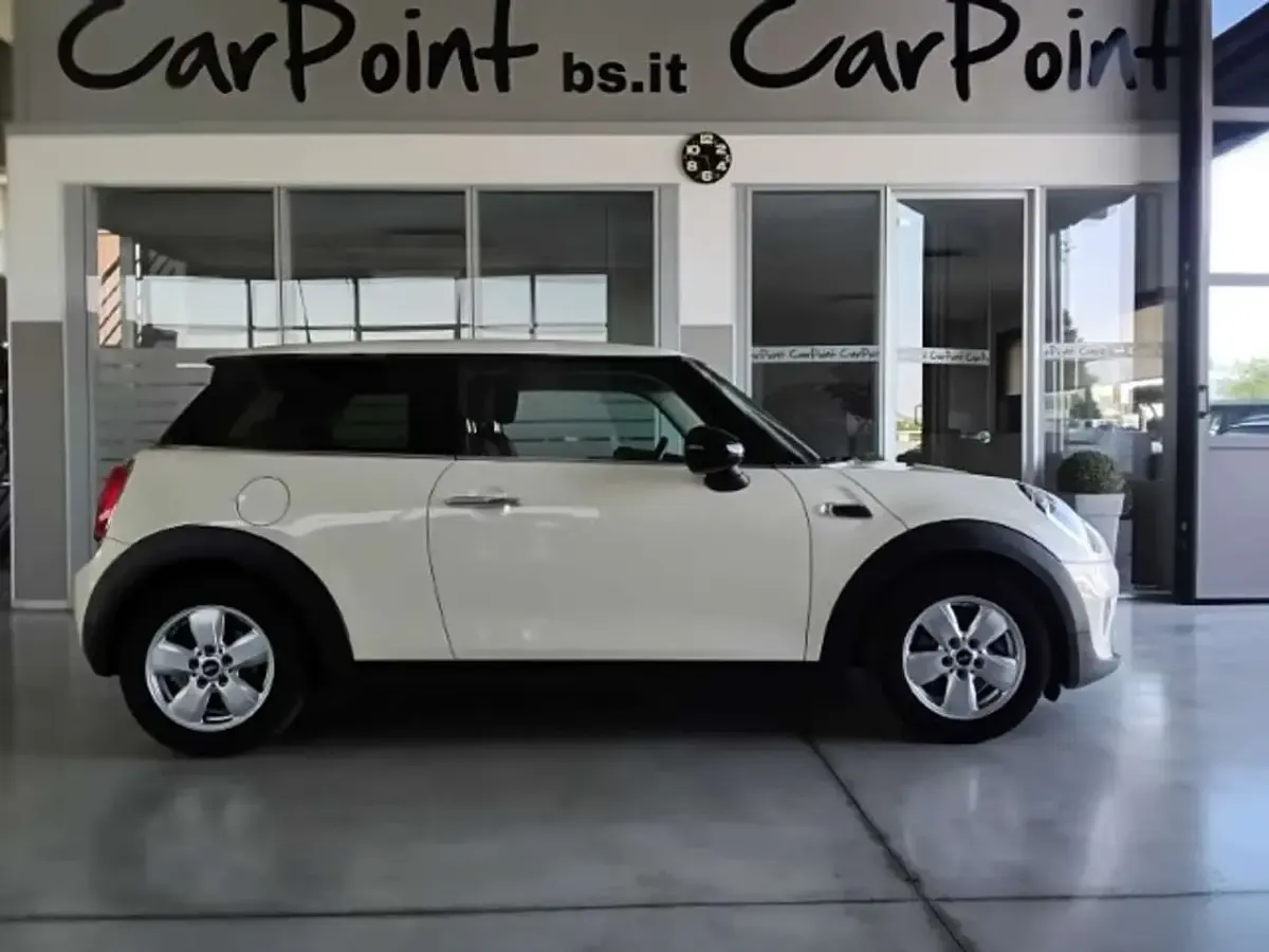 Usata Mini ONE 75 CV (55 kW) 2015 Beige Utilitaria