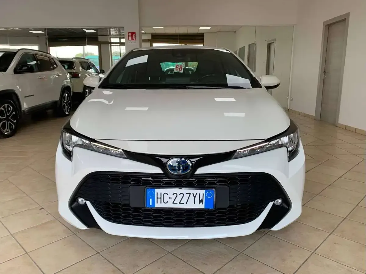 Usata Toyota Corolla Business Edition 98 CV (72 kW) 2019 Bianco perlato Berlina