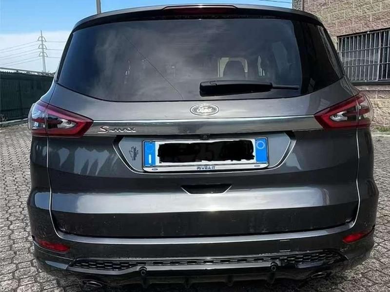 Usata Ford S-MAX Business Edition 150 CV (110 kW) 2017 Grigio Monovolume