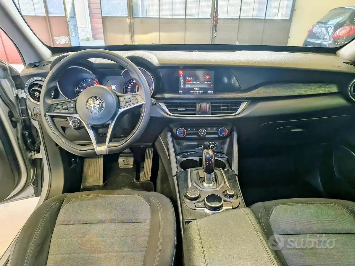 Usata Alfa Romeo Stelvio 160 CV (117 kW) 2019 Grigio SUV
