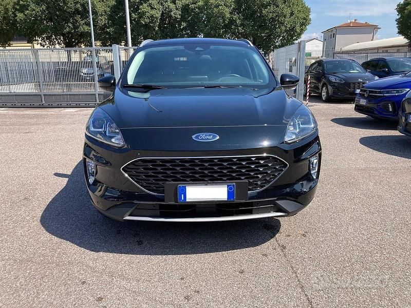 Usata Ford Kuga 190 CV (139 kW) 2022 Nero SUV