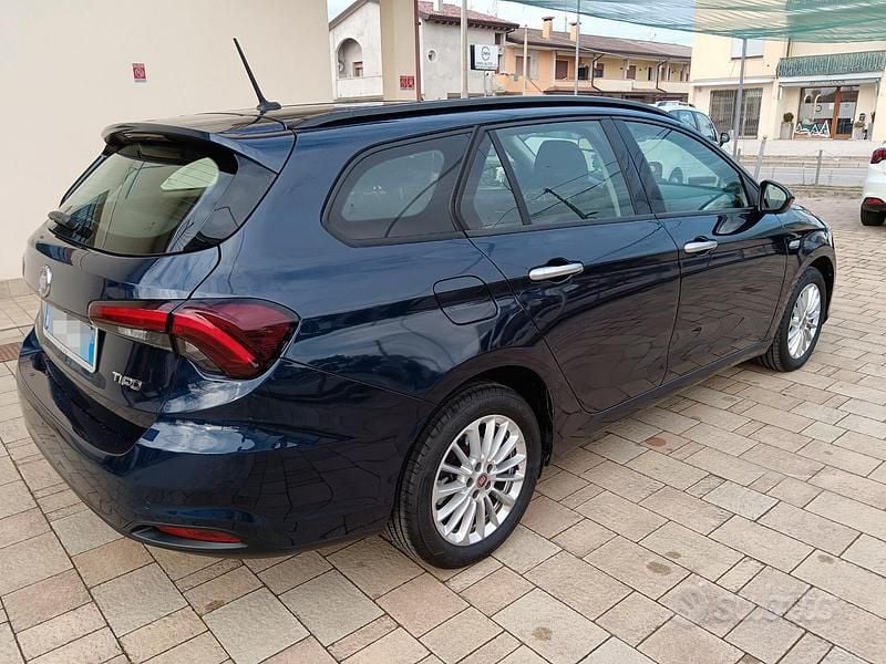 Usata Fiat Tipo Business 131 CV (96 kW) 2021 Blu Station wagon