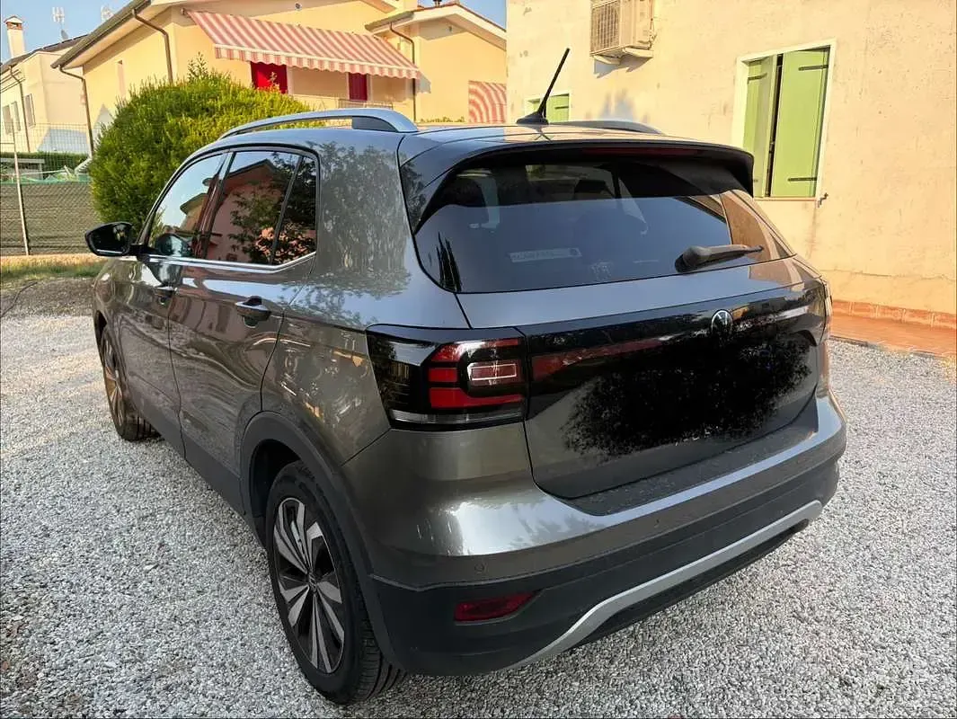 Usata VW T-Cross Advance 110 CV (80 kW) 2021 Grigio SUV