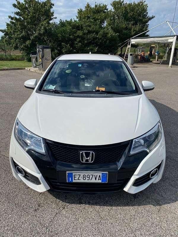 Usata Honda Civic Elegance 141 CV (103 kW) 2015 Berlina
