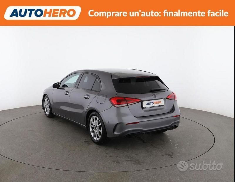 Usata Mercedes A180 116 CV (85 kW) 2019 Grigio Berlina