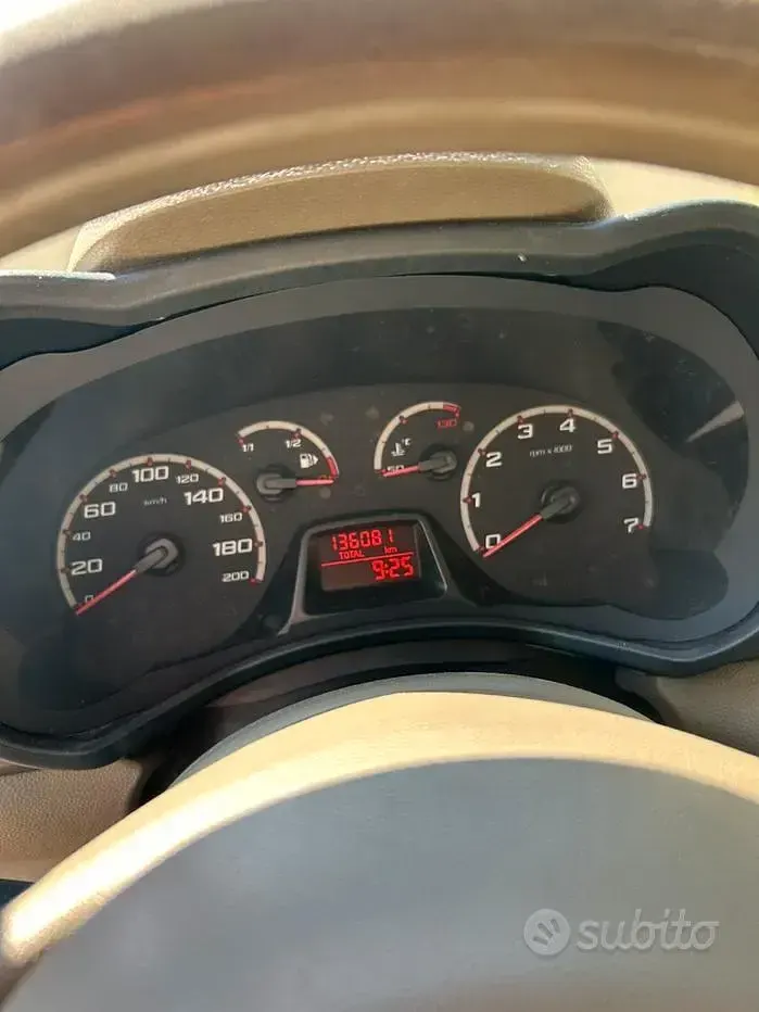 Usata Ford Ka 75 CV (55 kW) 2010 Blu Utilitaria