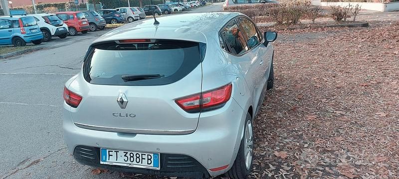 Usata Renault Clio IV 90 CV (66 kW) 2018 Grigio Berlina