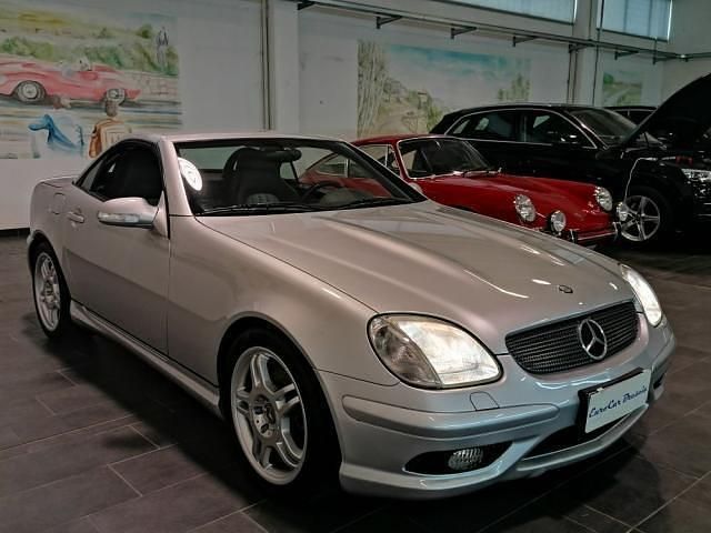 Usata Mercedes SLK32 AMG AMG 354 CV (260 kW) 2001 Argento Cabrio