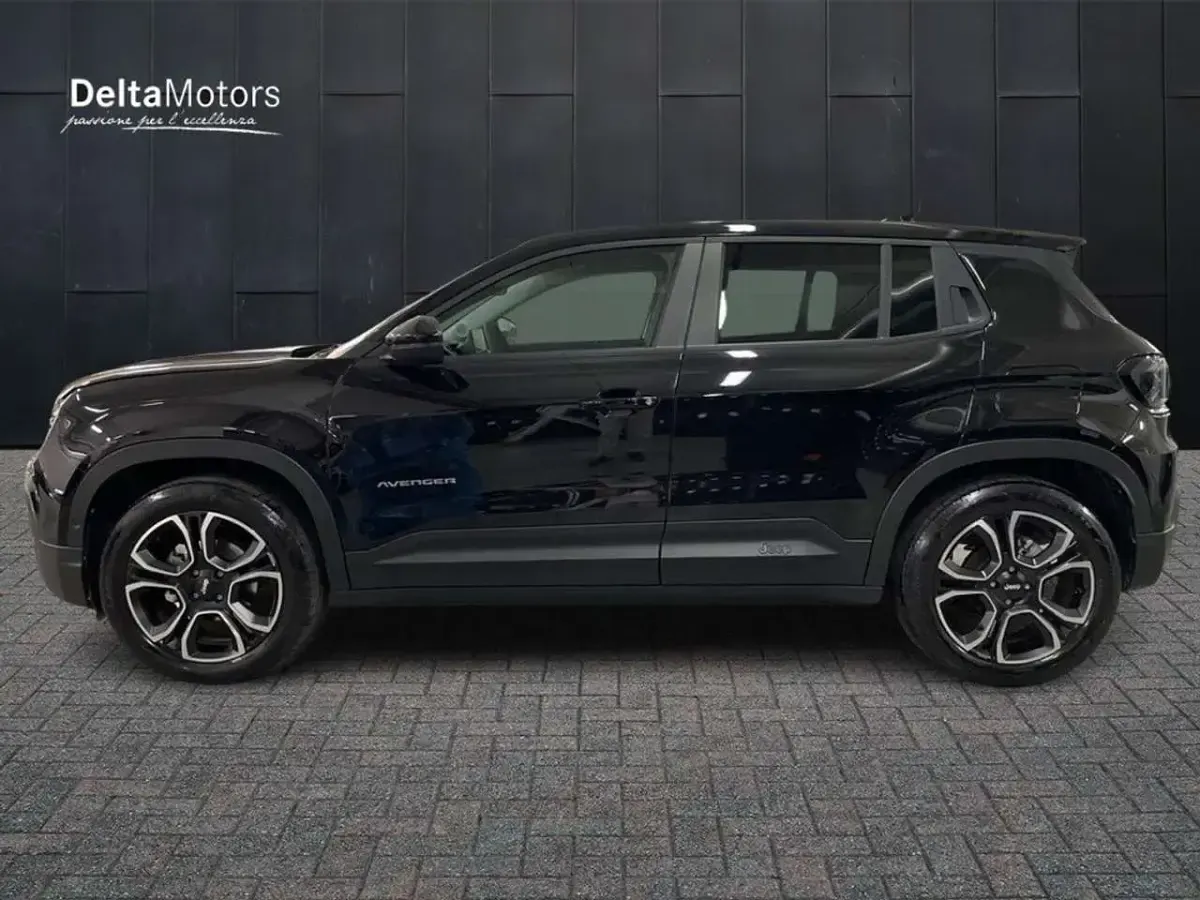 Usata Jeep Avenger Summit 101 CV (74 kW) 2023 Nero metallizzato SUV