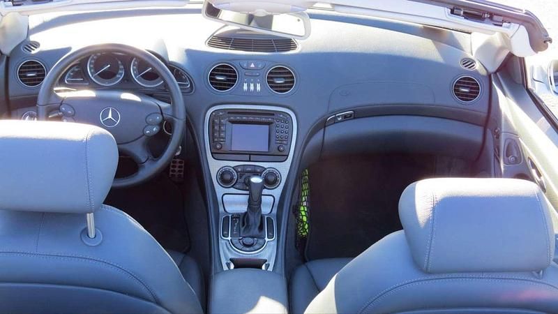 Usata Mercedes SL500 306 CV (225 kW) 2004 Argento Cabrio