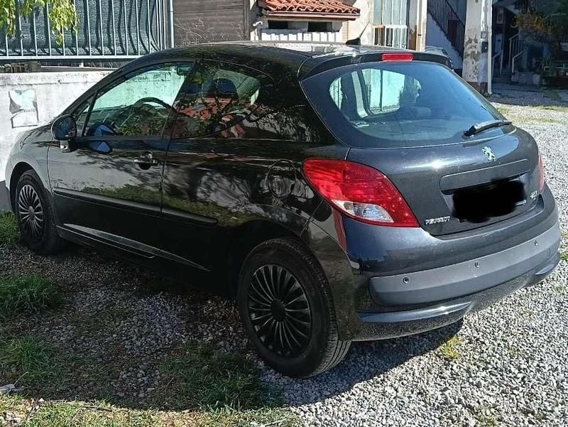 Usata Peugeot 207 73 CV (53 kW) 2010 Berlina