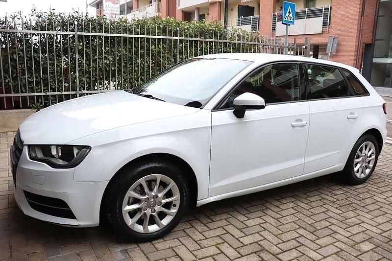 Usata Audi A3 Ambition 110 CV (80 kW) 2015 Bianco Berlina