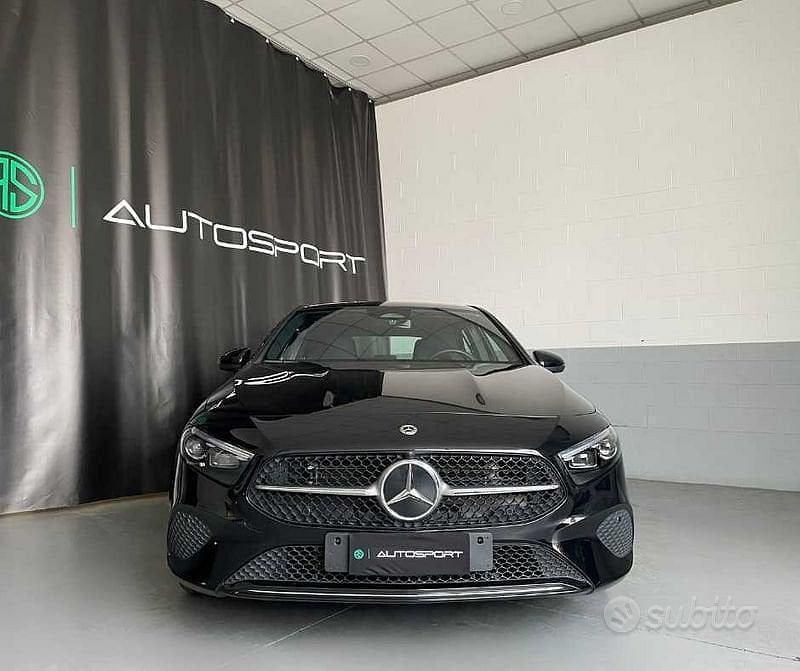 Usata Mercedes A180 Advanced Plus 116 CV (85 kW) 2023 Nero Berlina