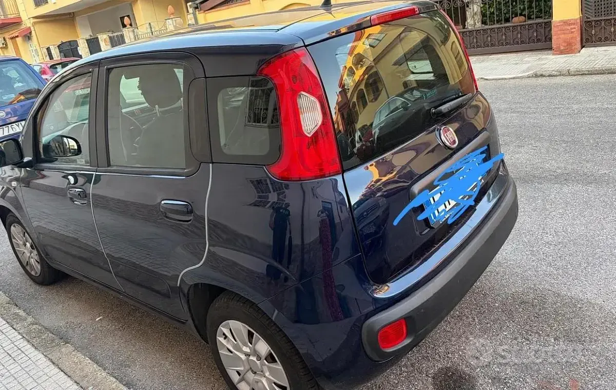 Usata Fiat Panda 69 CV (50 kW) 2017 Bluazzurro Utilitaria
