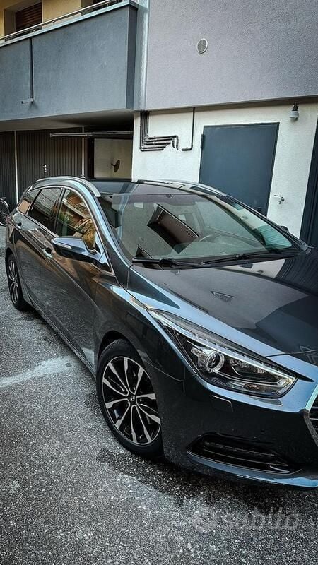 Usata Hyundai i40 141 CV (103 kW) 2016 Grigio Station wagon