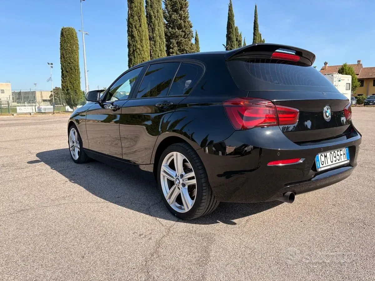 Usata BMW 118 136 CV (100 kW) 2023 Nero Berlina