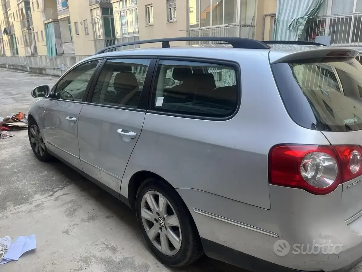 Usata VW Passat 140 CV (102 kW) 2008 Grigio Station wagon