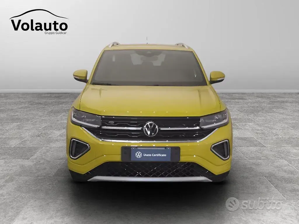 Usata VW T-Cross R-line 116 CV (85 kW) 2024 Giallo SUV