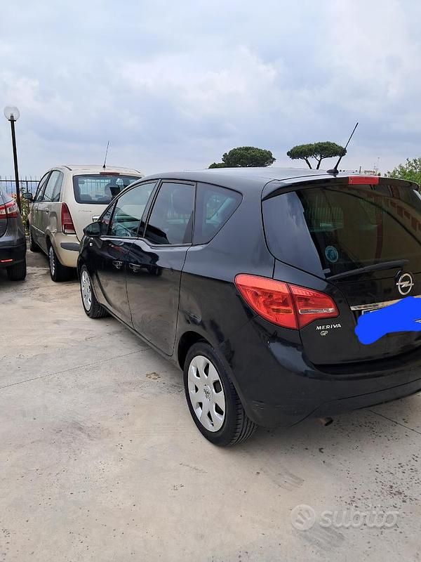 Usata Opel Meriva 120 CV (88 kW) 2013 Nero Monovolume