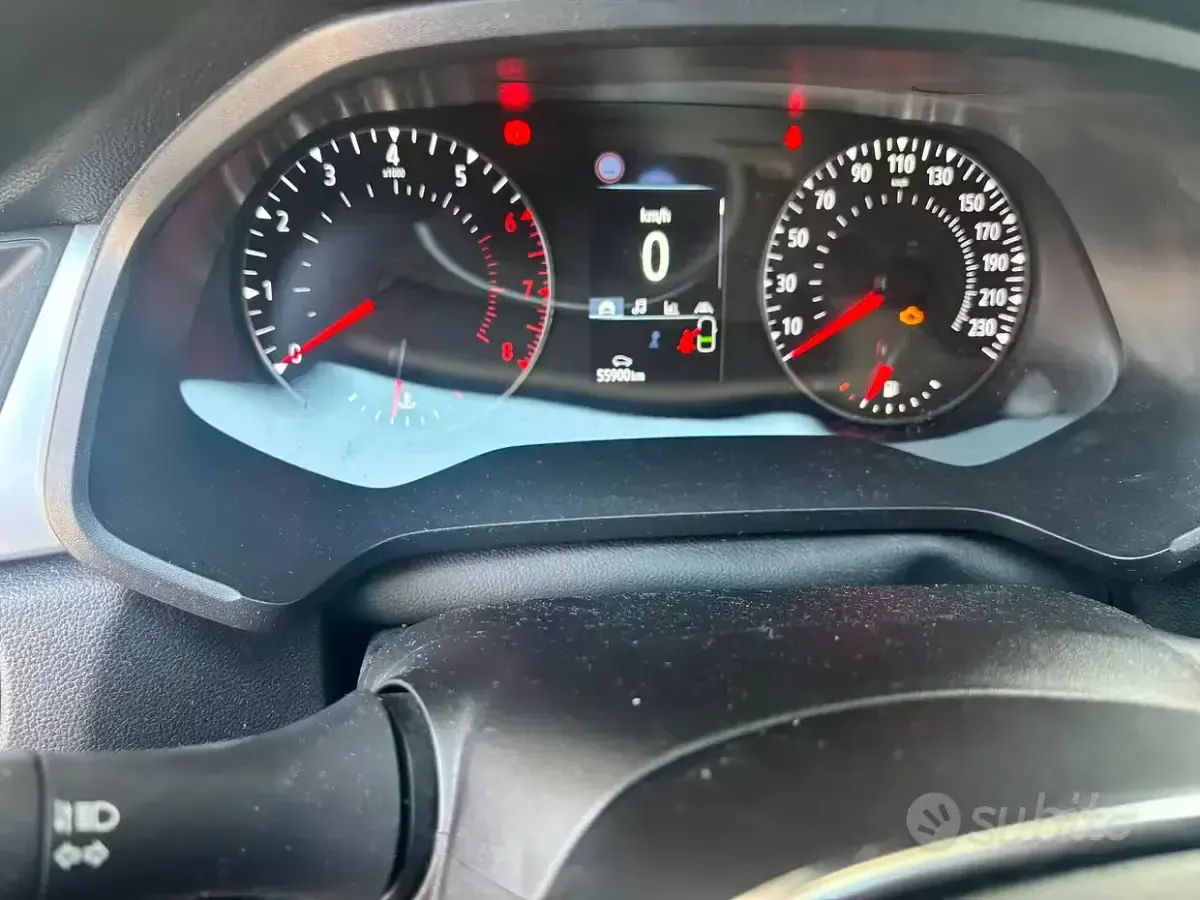 Usata Renault Captur 101 CV (74 kW) 2023 Nero SUV