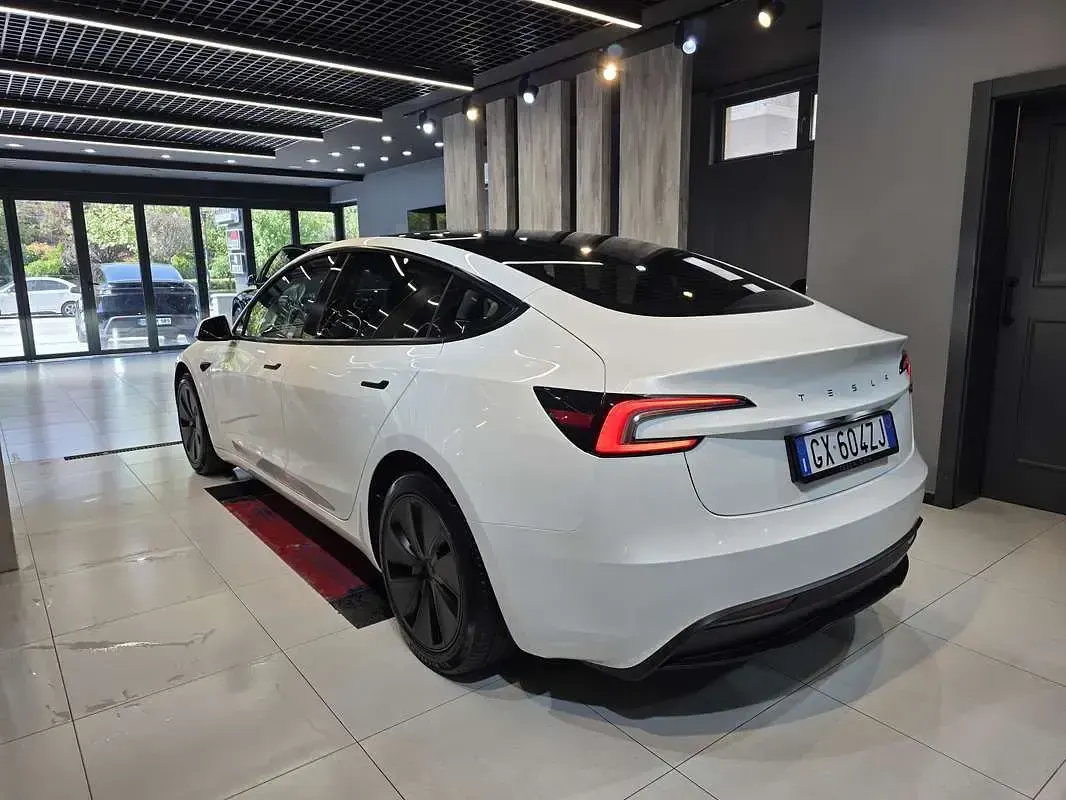 Usata Tesla Model 3 RWD 208 kW (283 CV) 2025 Berlina