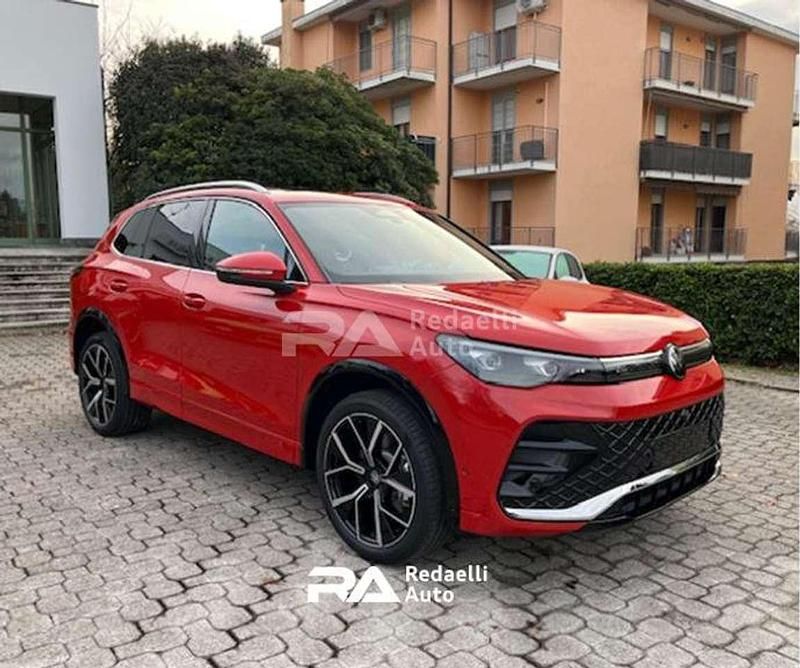 Nuova VW Tiguan R-line Plus 204 CV (150 kW) 2026 Rosso SUV