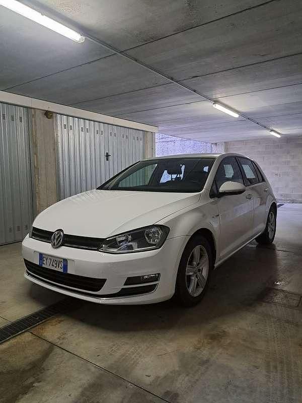 Usata VW Golf VII 110 CV (80 kW) 2015 Bianco Berlina