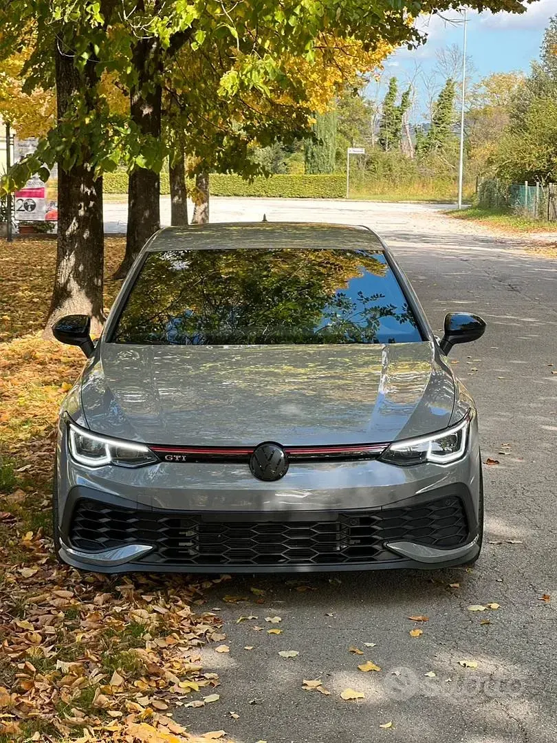 Usata VW Golf VIII GTI 245 CV (180 kW) 2021 Grigio Berlina