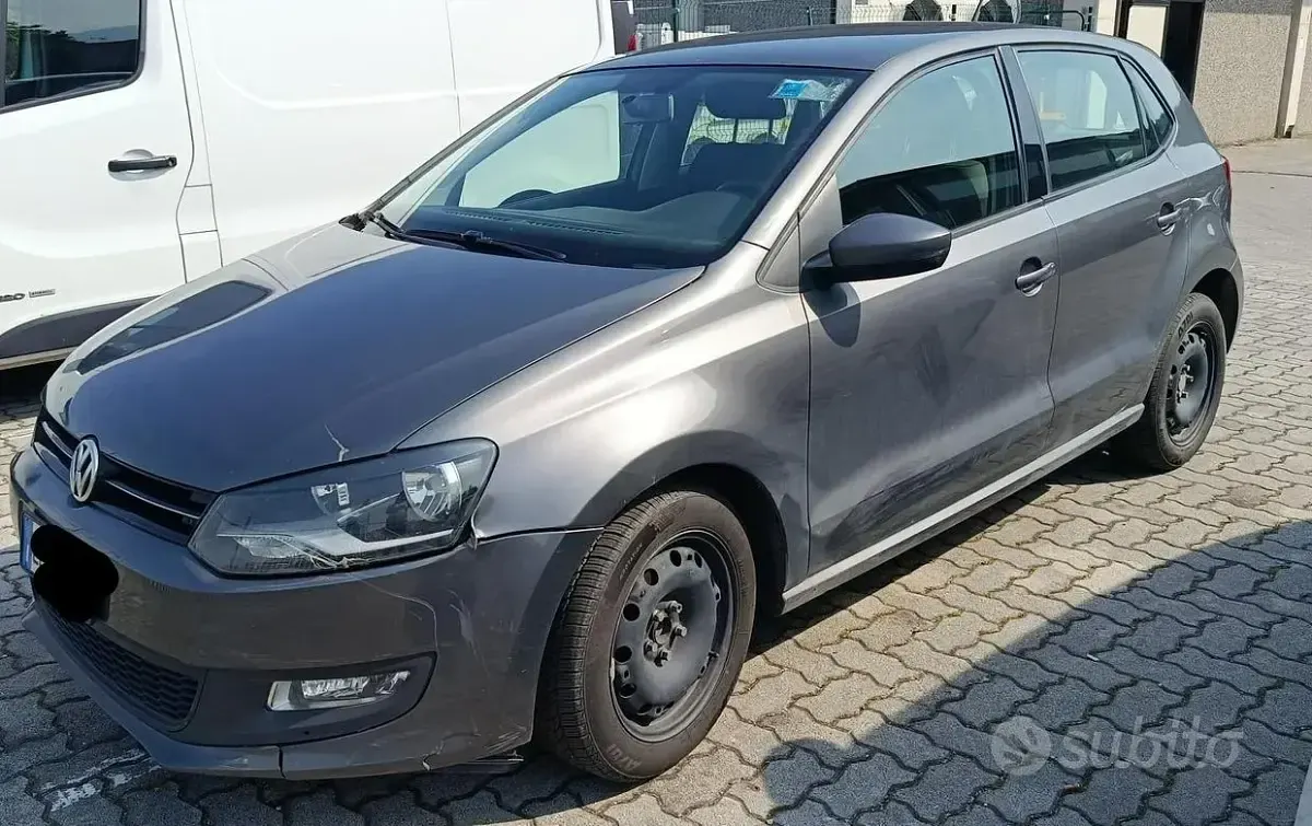 Usata VW Polo 64 CV (47 kW) 2012 Grigio Utilitaria