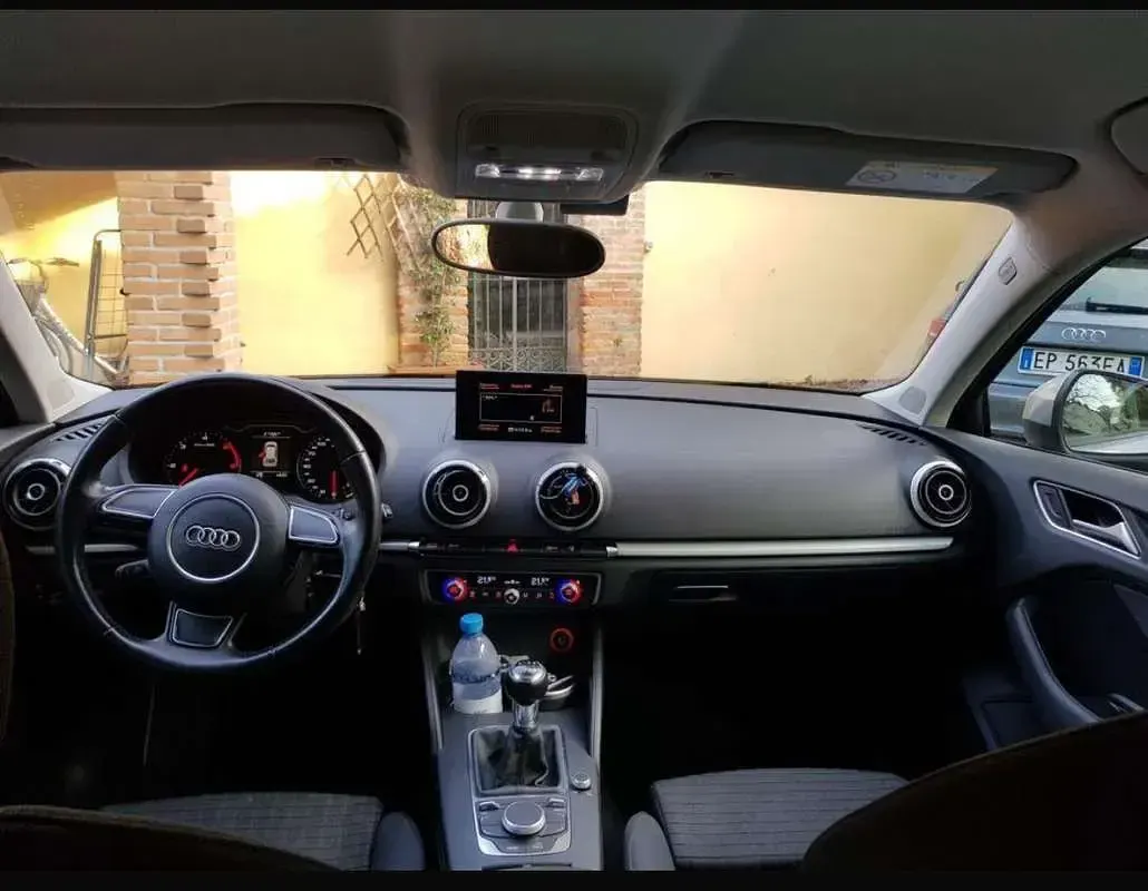 Usata Audi A3 Attraction 110 CV (80 kW) 2015 Grigio Berlina