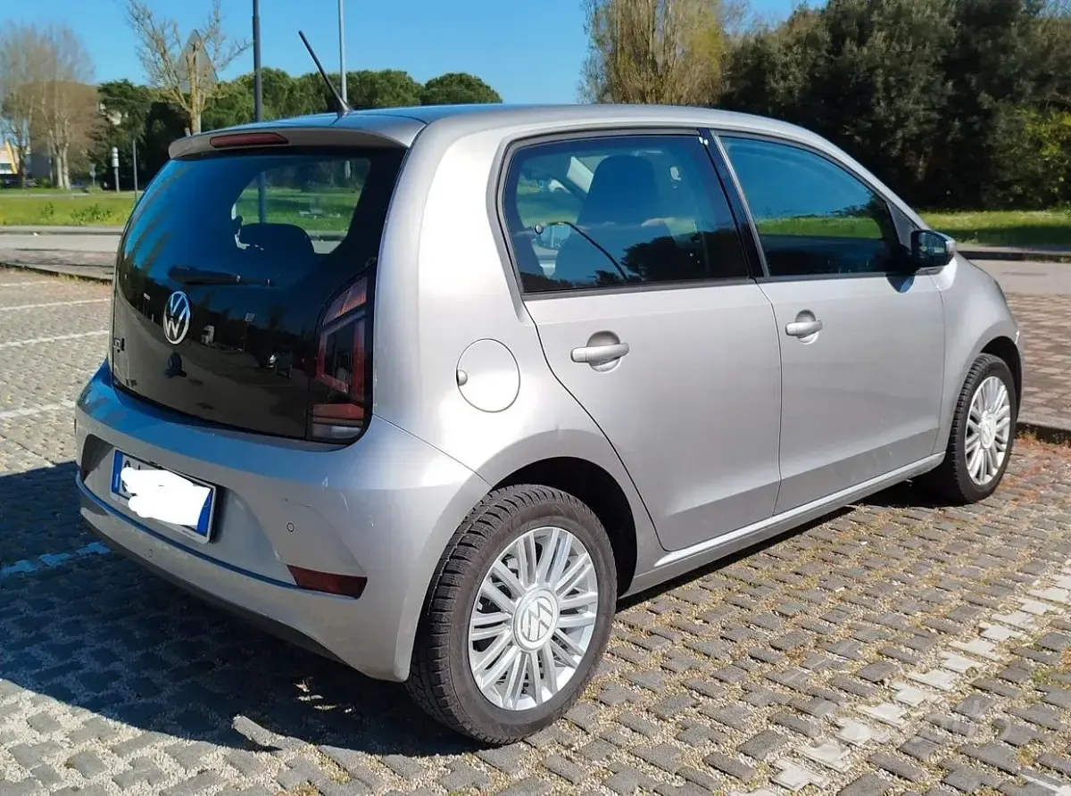 Begagnad VW up! 75 HK (55 kW) 2022 Grå Halvkombi