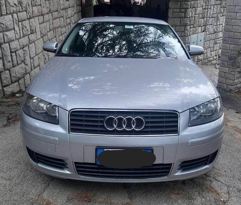 Usata Audi A3 Ambiente 102 CV (75 kW) 2004 Utilitaria