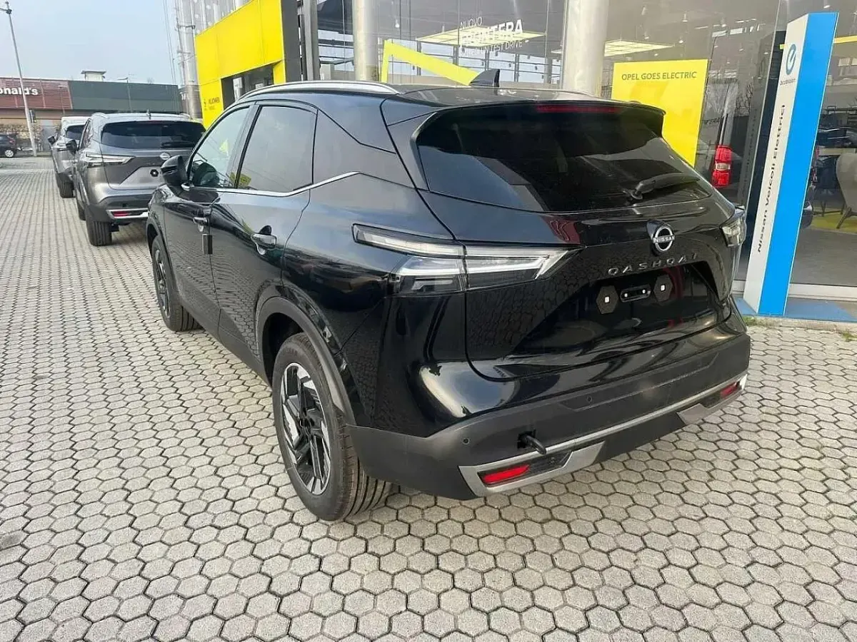 Nuova Nissan Qashqai N-Connecta 158 CV (116 kW) 2026 Nero SUV