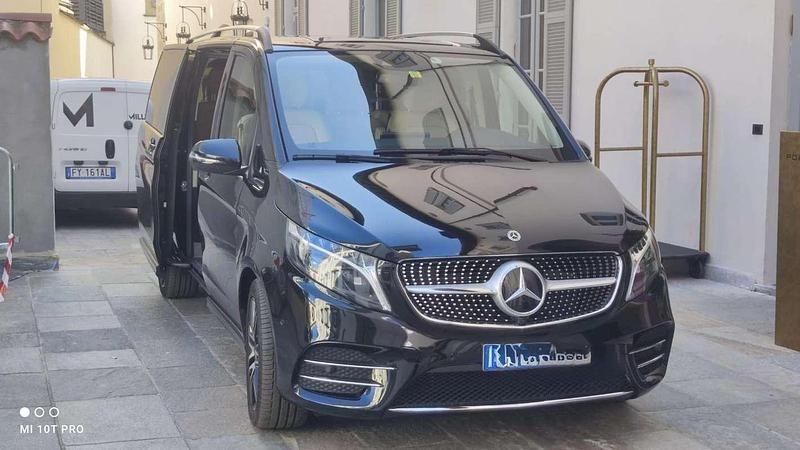 Usata Mercedes V250 AMG 190 CV (139 kW) 2023 Monovolume