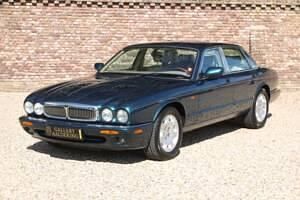 Usata Jaguar XJ8 Executive 284 CV (208 kW) 2001 Verde Berlina