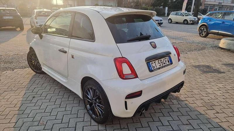 Usata Abarth 695 179 CV (131 kW) 2024 Bianco Utilitaria