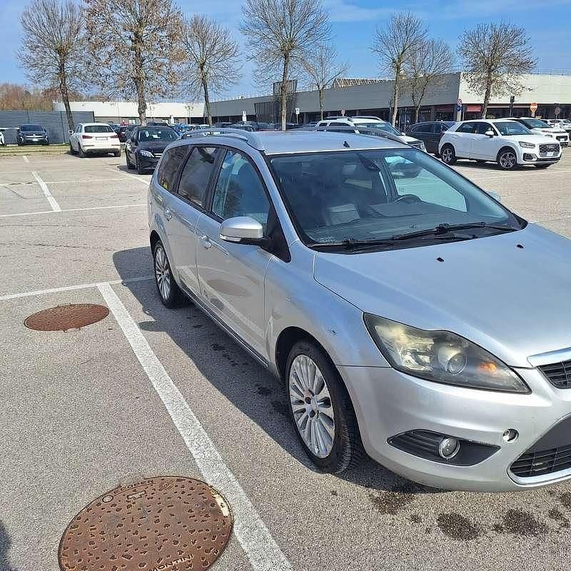 Usata Ford Focus Style 90 CV (66 kW) 2008 Grigio Station wagon