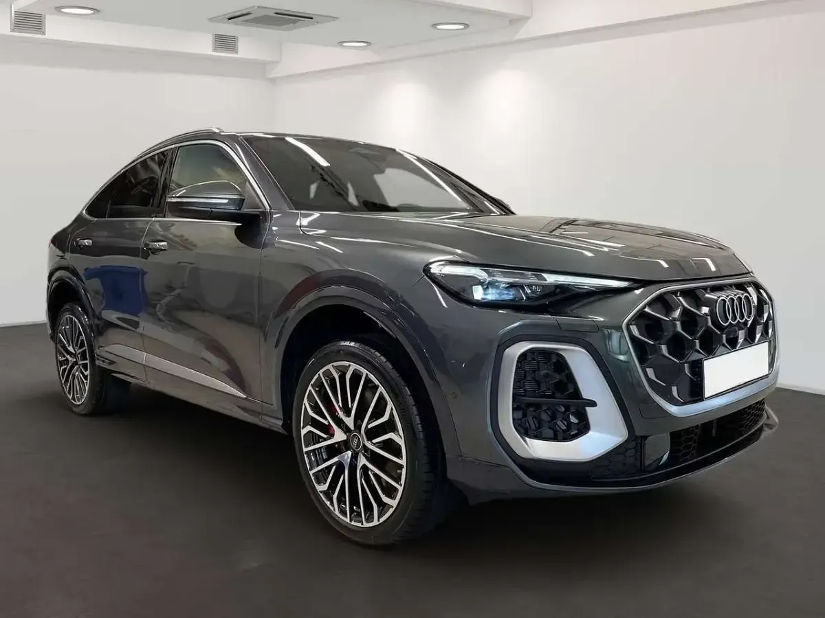 Nuova Audi SQ5 Sportback Ambiente 367 CV (269 kW) 2025 Grigio daytona effetto perla SUV